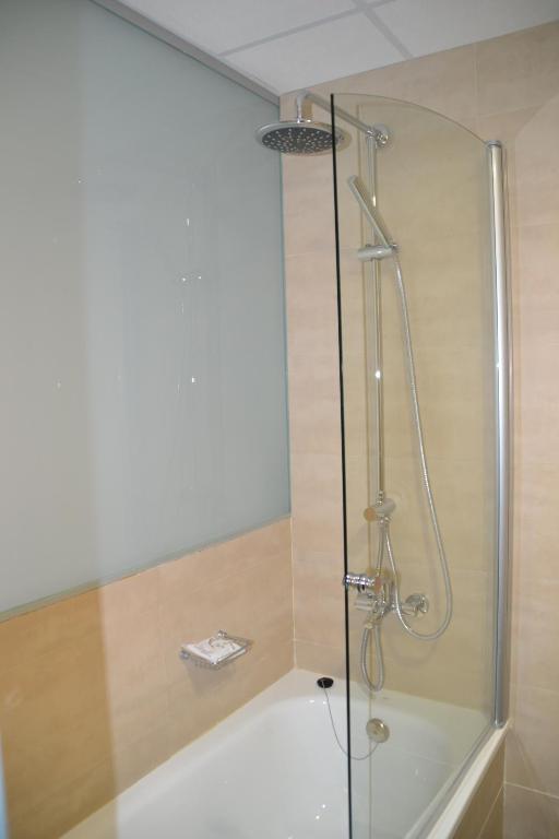 Hotel Vilar Riu De Baix Flix Oda fotoğraf