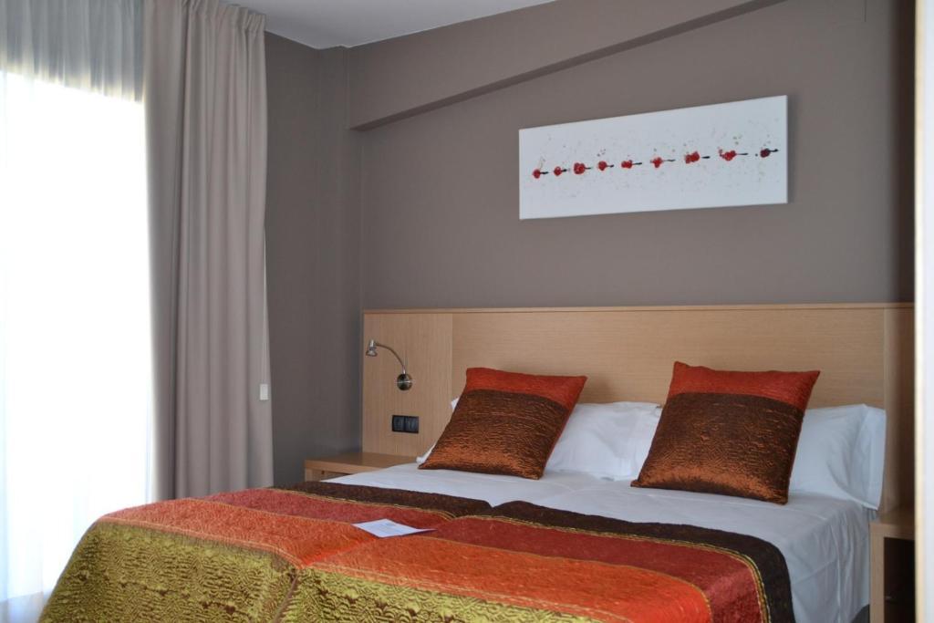 Hotel Vilar Riu De Baix Flix Oda fotoğraf
